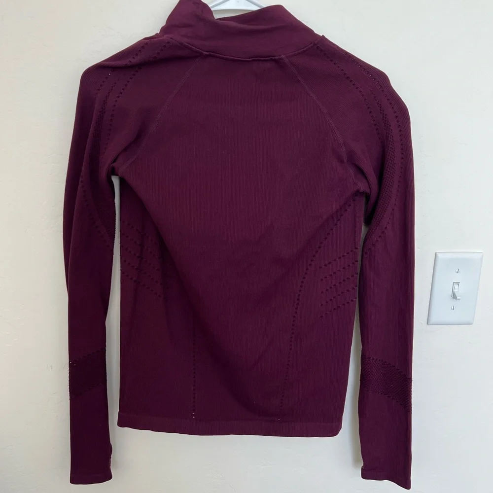 Fabletics Ribbed Zip-up Jacket - Picture 12 of 13